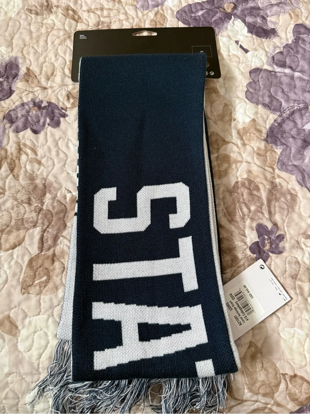 Nike Men’s Navy & White Striped Scarf with USA Crest